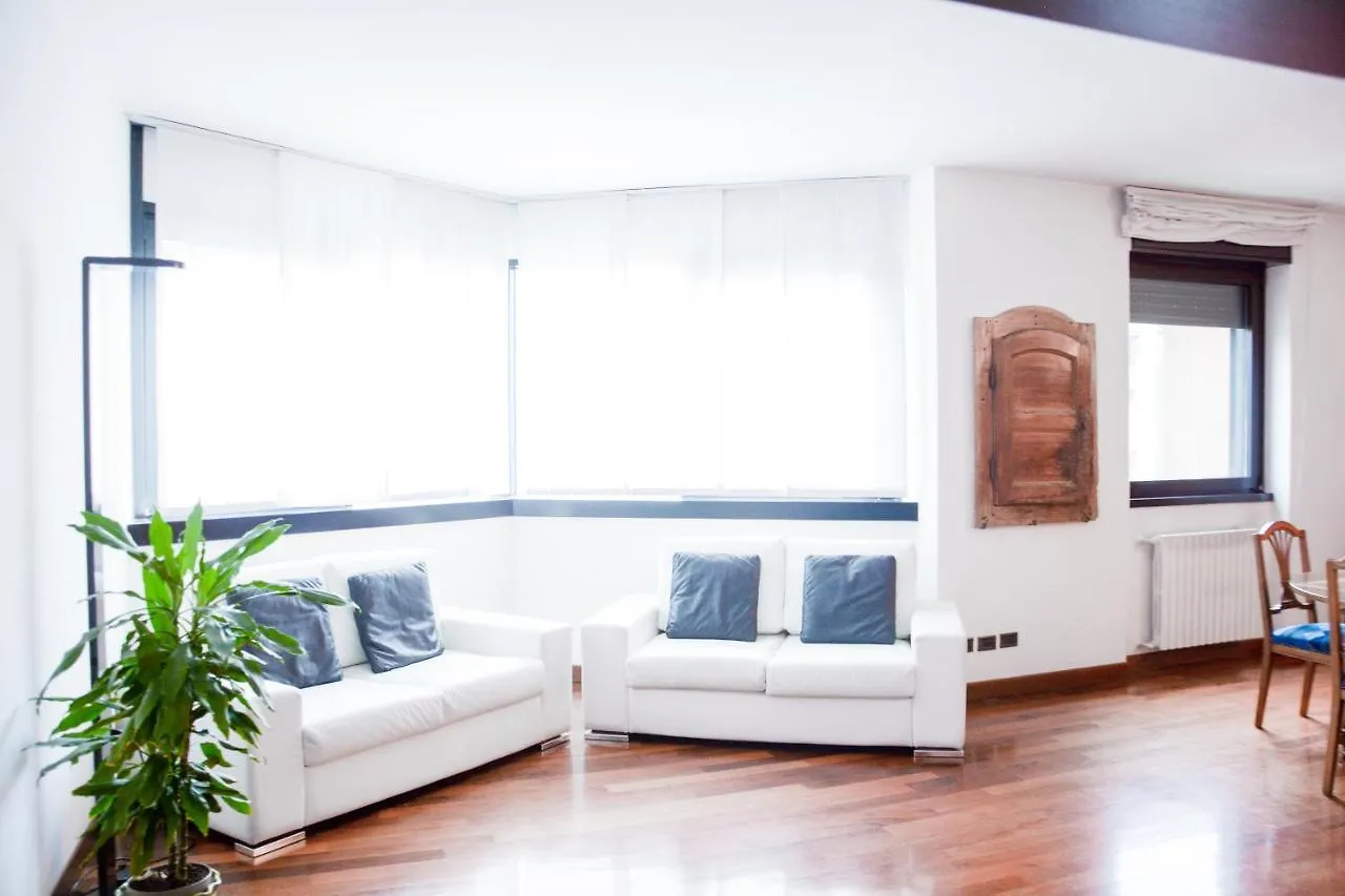 Apartment Mysa Properties - Quadrilocale, Tortona Design District Milan Italy